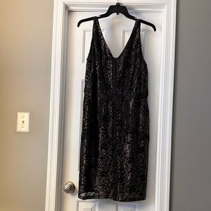 Chic Black and Champagne Floral Sequined Midi Dress 14W